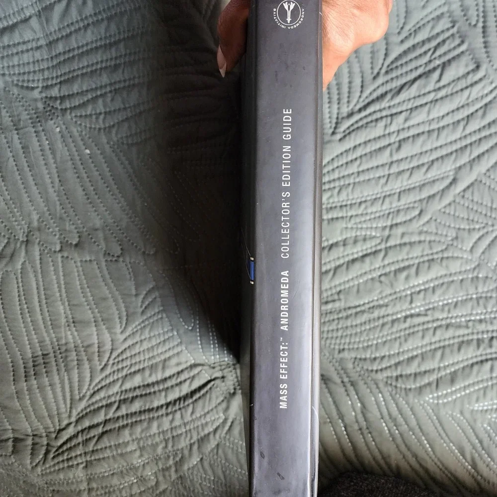 Mass Effect Andromeda‎  Collectors Edition Guide Hard Cover